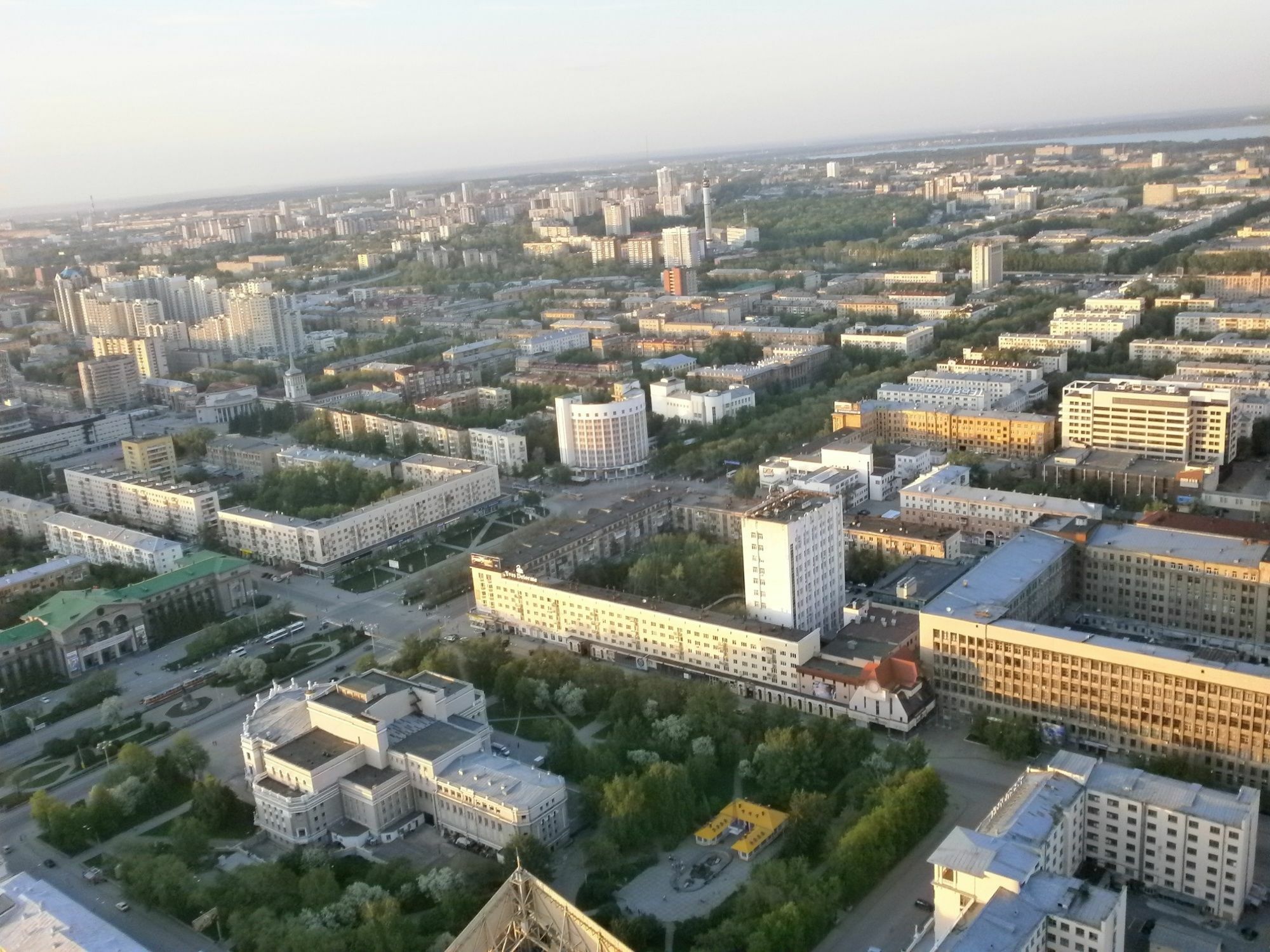 Vysotsky Hotel JJekaterinburg Exteriör bild